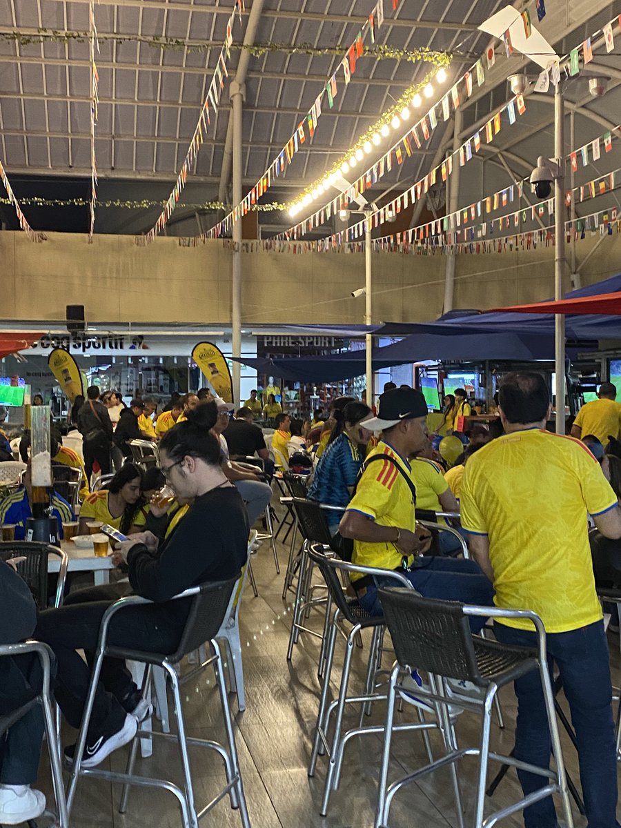 Jospas11's tweet photo. 🍻🍺🇨🇴🇨🇴🇨🇴🇨🇴 https://t.co/rLRztI70Zf