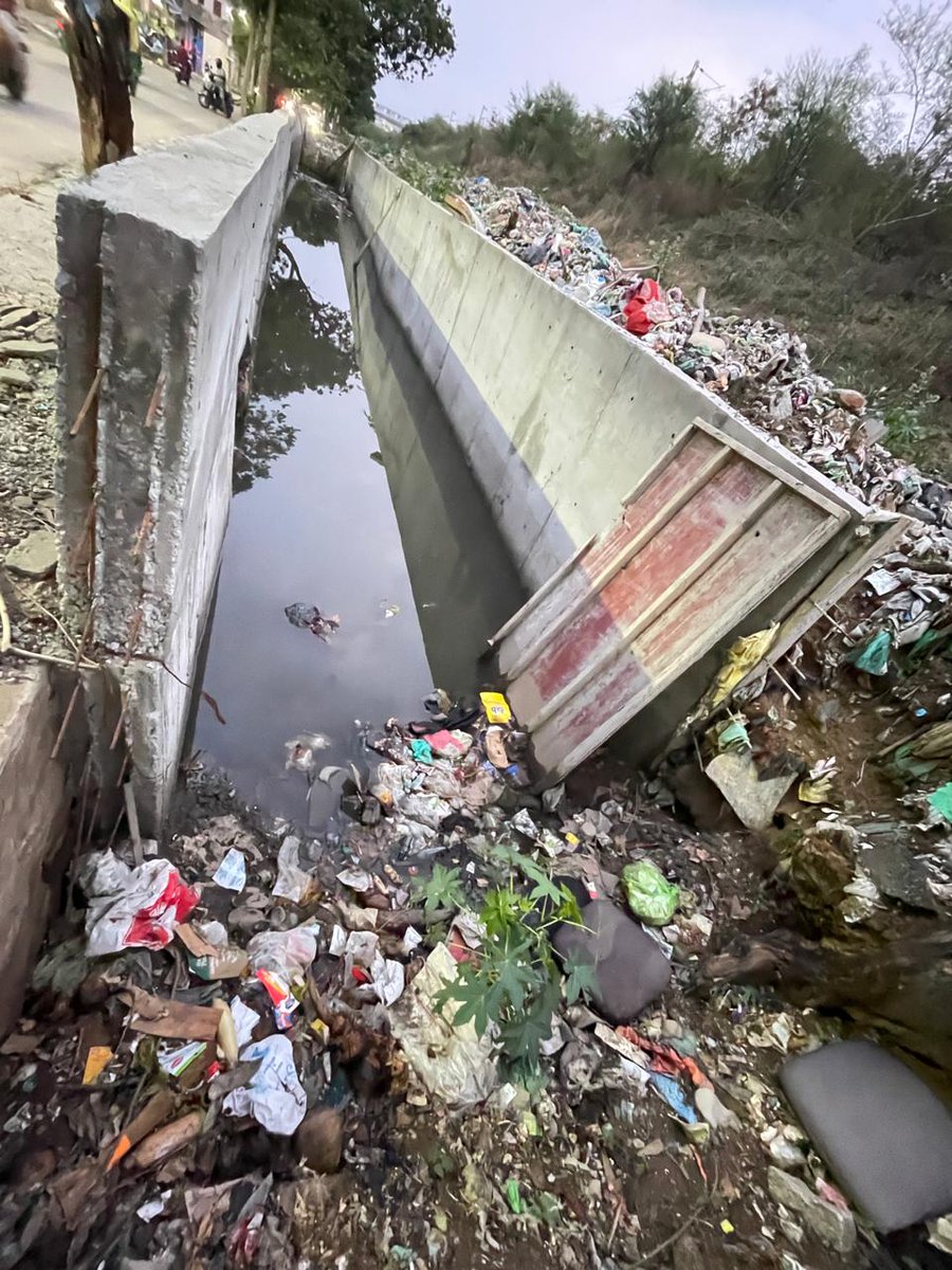 jinkyabendre's tweet photo. The illegal waste dumping in Kasturi Nagar (1st main road) has gotten completely out of hand. It’s a serious health hazard for children and elderly. No action after complaint - BBMP Sahaaya Grievance 21141032 and 21141023 😷🚮
@ICCCBengaluru
@GBA_office
@KridePrm
@kasturi_nagar https://t.co/KaaMOVn4ZH