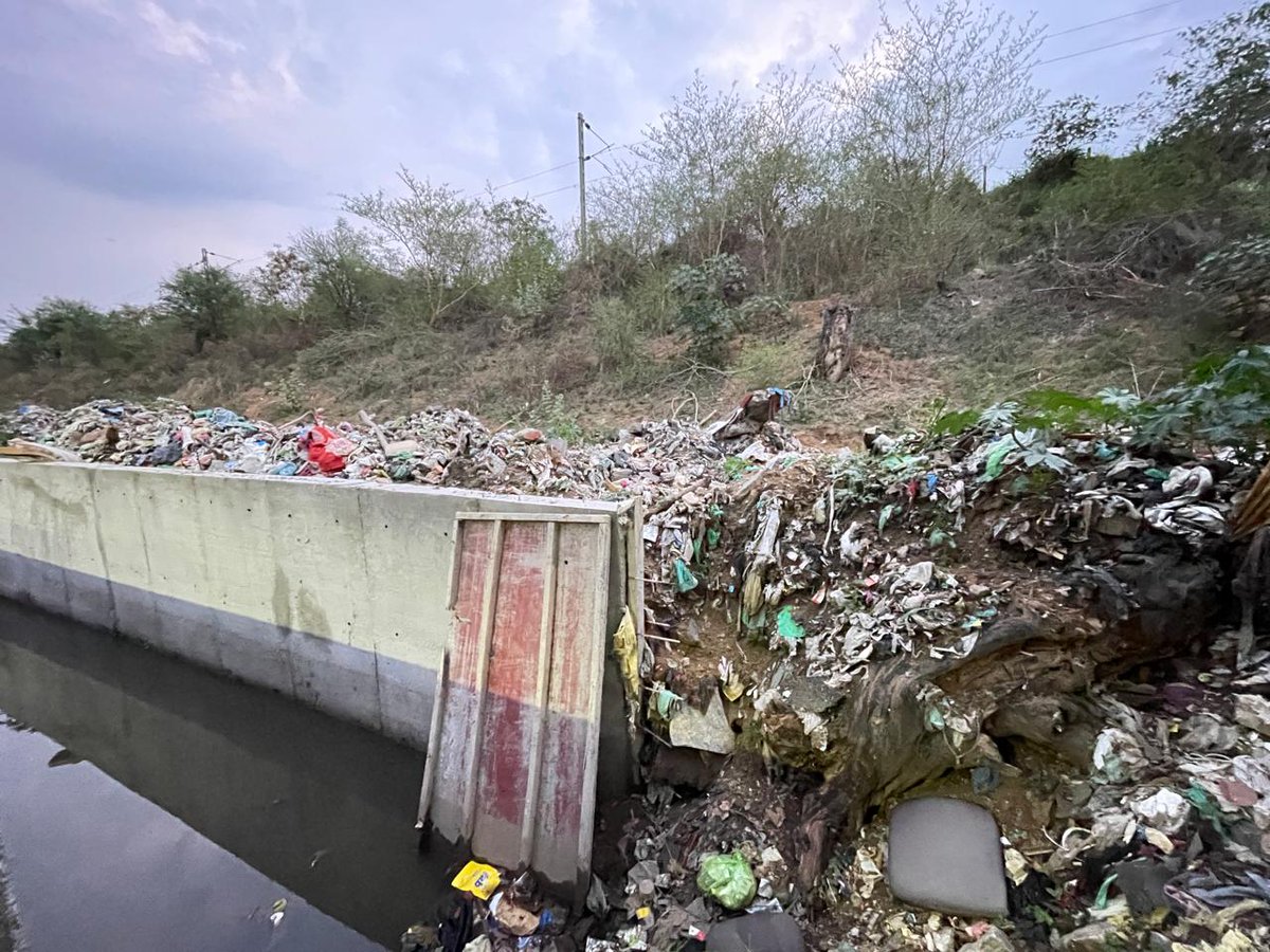 jinkyabendre's tweet photo. The illegal waste dumping in Kasturi Nagar (1st main road) has gotten completely out of hand. It’s a serious health hazard for children and elderly. No action after complaint - BBMP Sahaaya Grievance 21141032 and 21141023 😷🚮
@ICCCBengaluru
@GBA_office
@KridePrm
@kasturi_nagar https://t.co/KaaMOVn4ZH