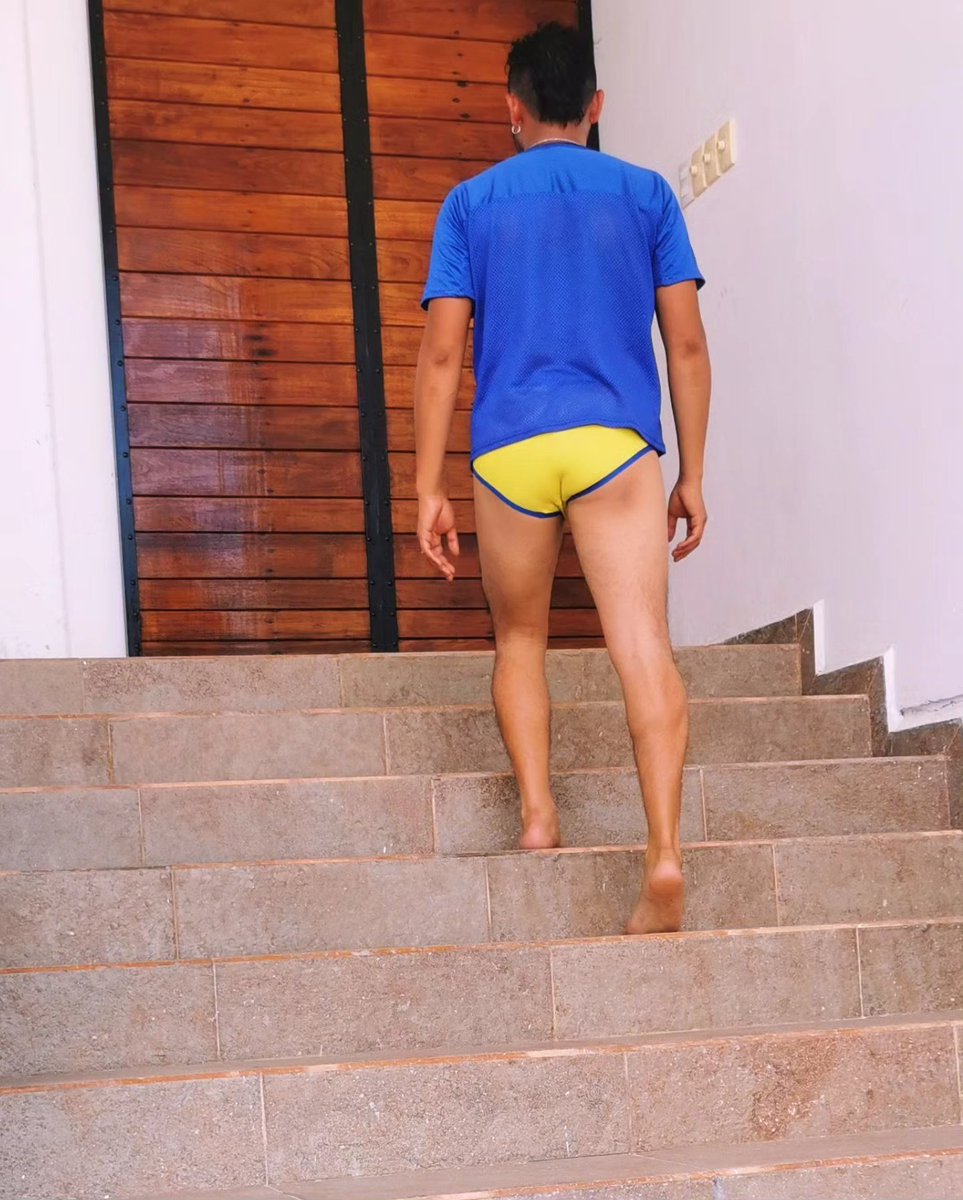 OmarAdanC's tweet photo. Hago mi sesión de fotos cuando me quedo solo en casa. #sexyboy #sexygay #sexymen #gayboy #likeme 😜✌🏼 https://t.co/spmmMAN9RP
