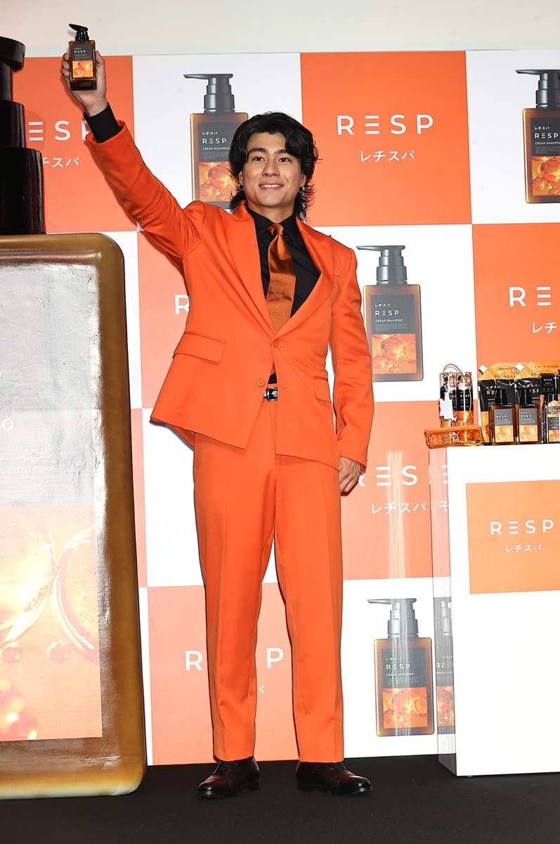 edgelinetokyo's tweet photo. 森本慎太郎レチスパアンバサダーに！CMしがみつきで「慎太郎ちっちゃいのも行けるんだな」 https://t.co/hO0PBOBdeb

パッケージにしがみつき再現の前身写真も掲載
「15秒ですけど濃厚なCMになったのかなって」
#レチスパ https://t.co/LmKGOQEqMe