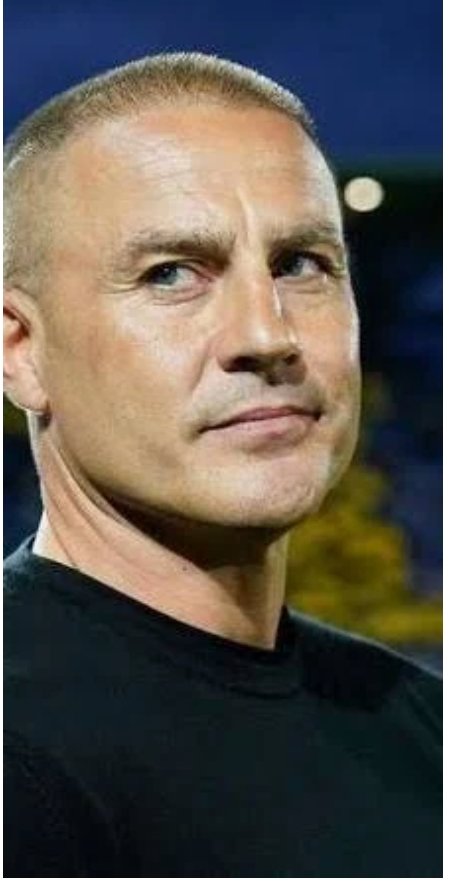 Fer_corrosiva's tweet photo. El partido de Colombia y Uzbekistan está aburridísimo, pero todo sea por ver a Fabio Cannavaro. https://t.co/pbDH5GBXNY