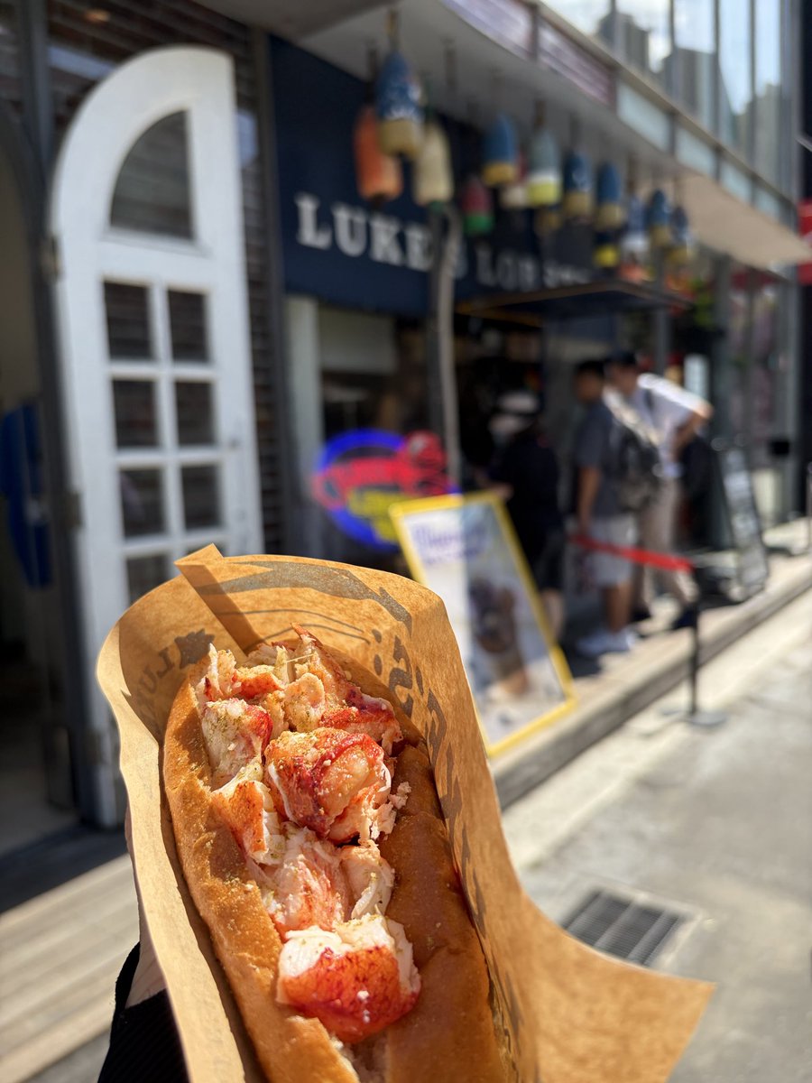 ___kt___2525___'s tweet photo. 昨日はキャットス���リートの🦞🤍
ずっと食べたくて🫶🏻︎ワンサイズ上でも全然いけたなー���
この前後に、、、
初めて遭遇しました🫪
ALT https://t.co/mRuaRhmhXf