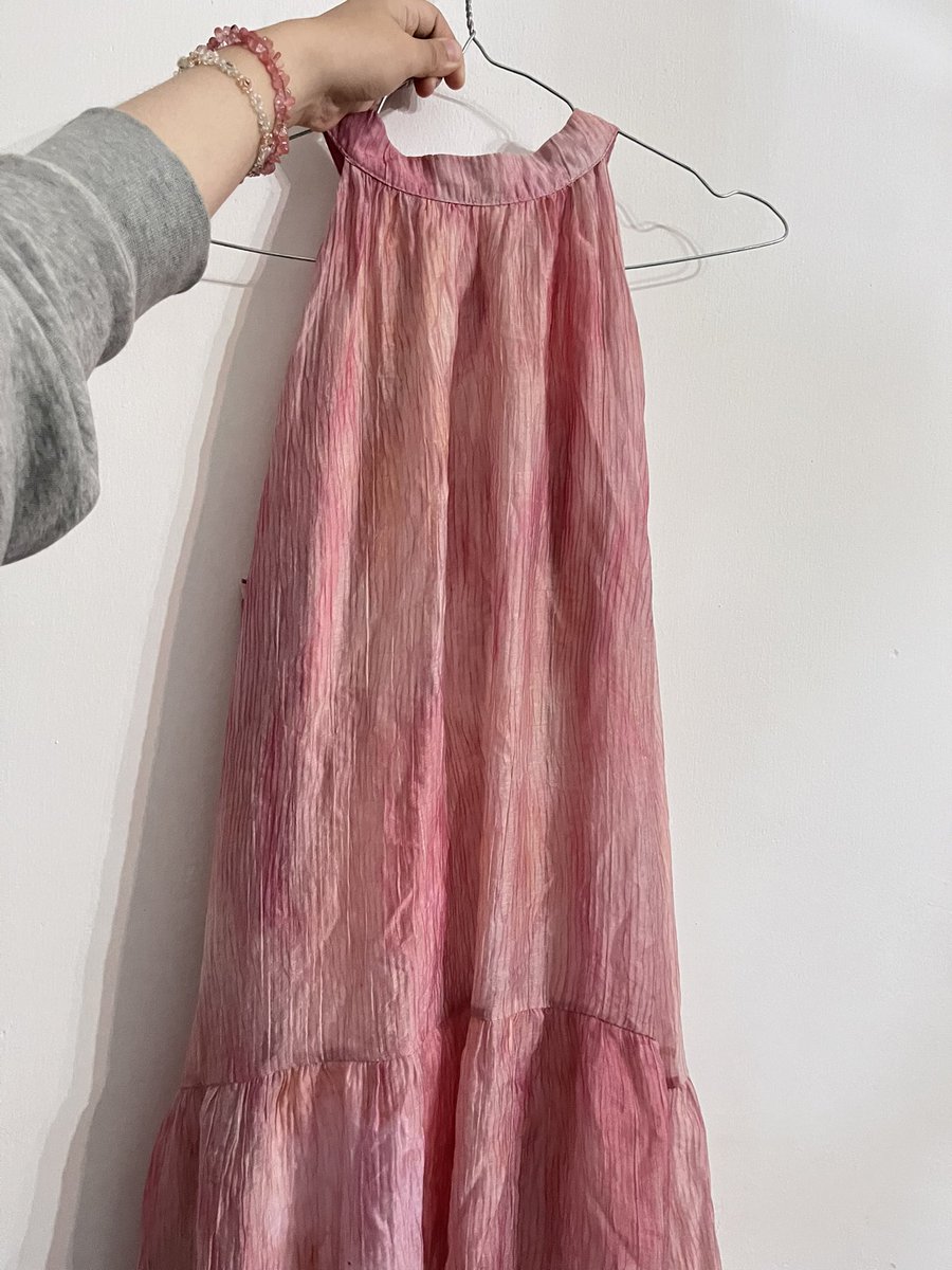 markshie's tweet photo. @miegoureng76 aku ga ngitung ka, tp dia panjang. buat tinggi 163 pun panjang ko dia. ini dress ya tp lemgannya ga ada https://t.co/wQY4WHNlNg