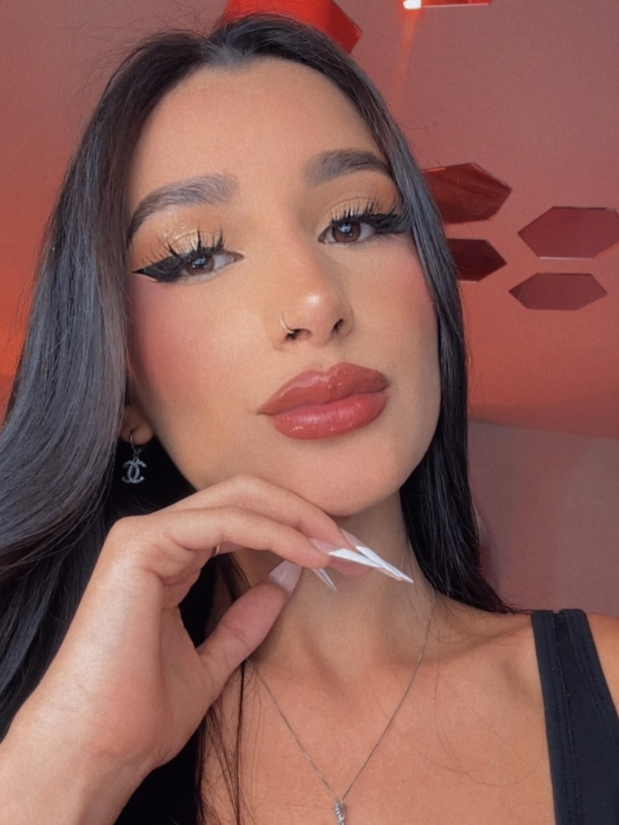 Bella Carter tweet media