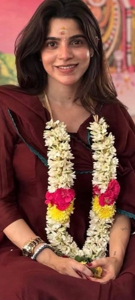 prem103103's tweet photo. वक्त के आगे सभी झुकते है किसी के आगे वक्त झुकता नहीं बड़ी तेज रफ्तार है जिंदगी की 
किसी कई लिए कोई रुकता नही
मैने वक्त को कहा
रुक जा उन लम्हों में
जो कभी मेरे थे
वापिस ले चल
उन लम्हों में फिर जीनी है एक ज़िंदगी 
कुछ गलतियां सुधारनी है
कुछ अच्छी बातें संवारनी है
👆🏻👇🏻 https://t.co/OHgwVQPOiv