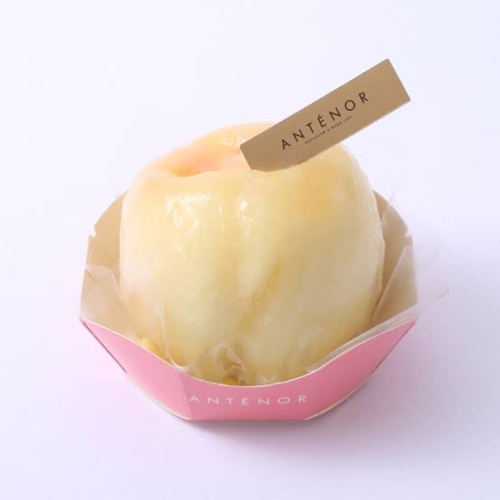 lys_r0's tweet photo. まるごと桃ケーキの季節がやってくる🍑🍑🍑🍑🍑🍑🍑🍑🍑🍑🍑🍑🍑🍑🍑🍑ダァイスキなんだけどどこのがおいしいかな〜 https://t.co/wkkvCJV2JE