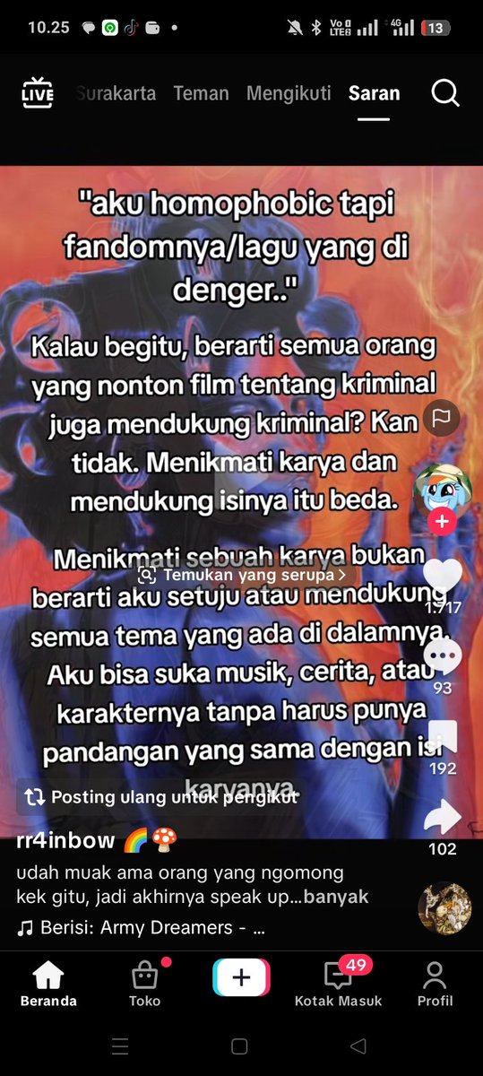 mie_di_kocok's tweet photo. Perbandingan nya ga Apple to Apple, it's false equivalence, keseteraan palsu. 

Menonton film kriminal itu menikmati fiksi atau reka adegan tindakan kriminal. Sedangkan mendengarkan musik dari musisi queer adalah mengonsumsi karya dari identitas manusia yang NYATA!. 

Homofobia itu kebencian atau penolakan terhadap eksistensi orangnya (subjeknya). Jadi, aneh kalau kamu membenci identitas orangnya, tapi tetap menikmati dan mengonsumsi produk emosional (musik) yang lahir langsung dari jiwa orang tersebut.

Paham ga mpruy? lain kali kalau mau bikin perbandingan yang nalar dikit, tch dasar penganut standar ganda