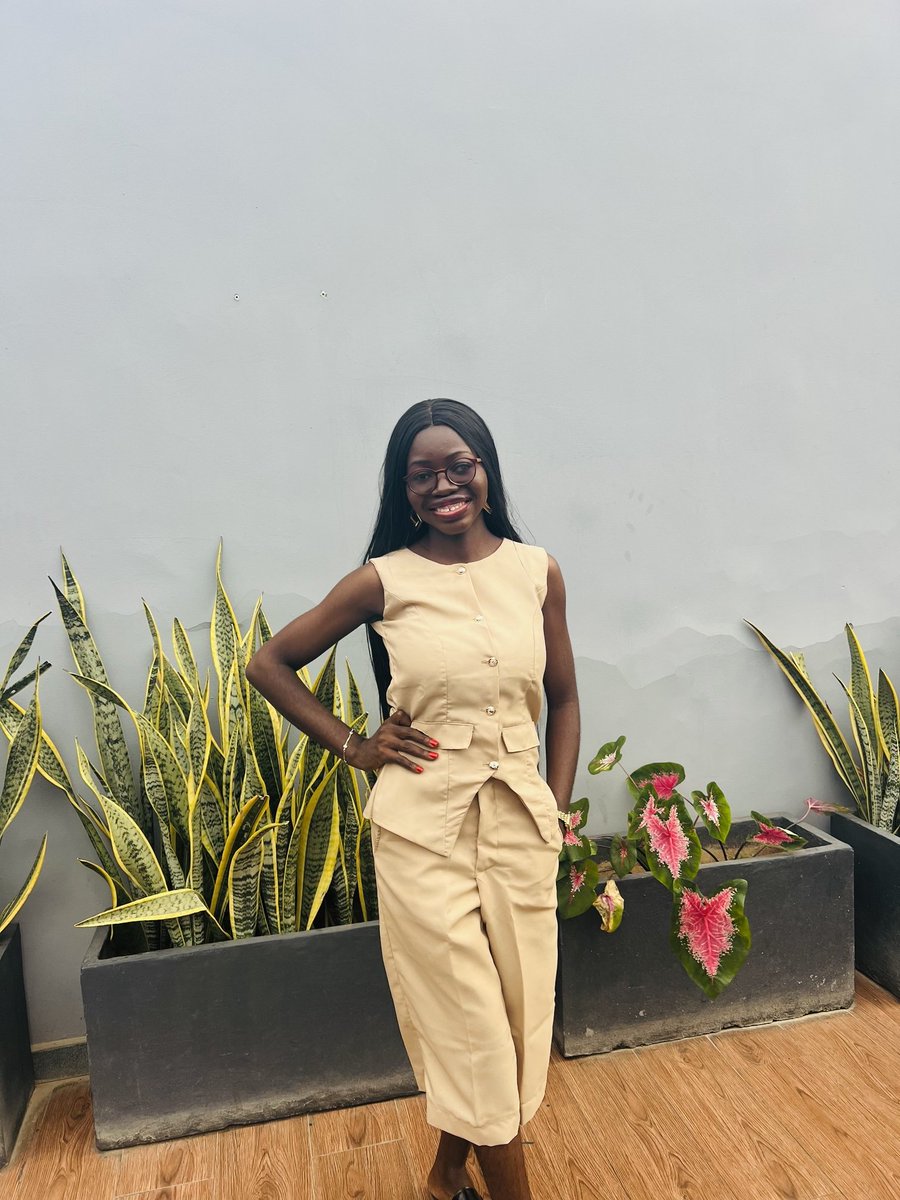 A Woman Helped By God tweet media