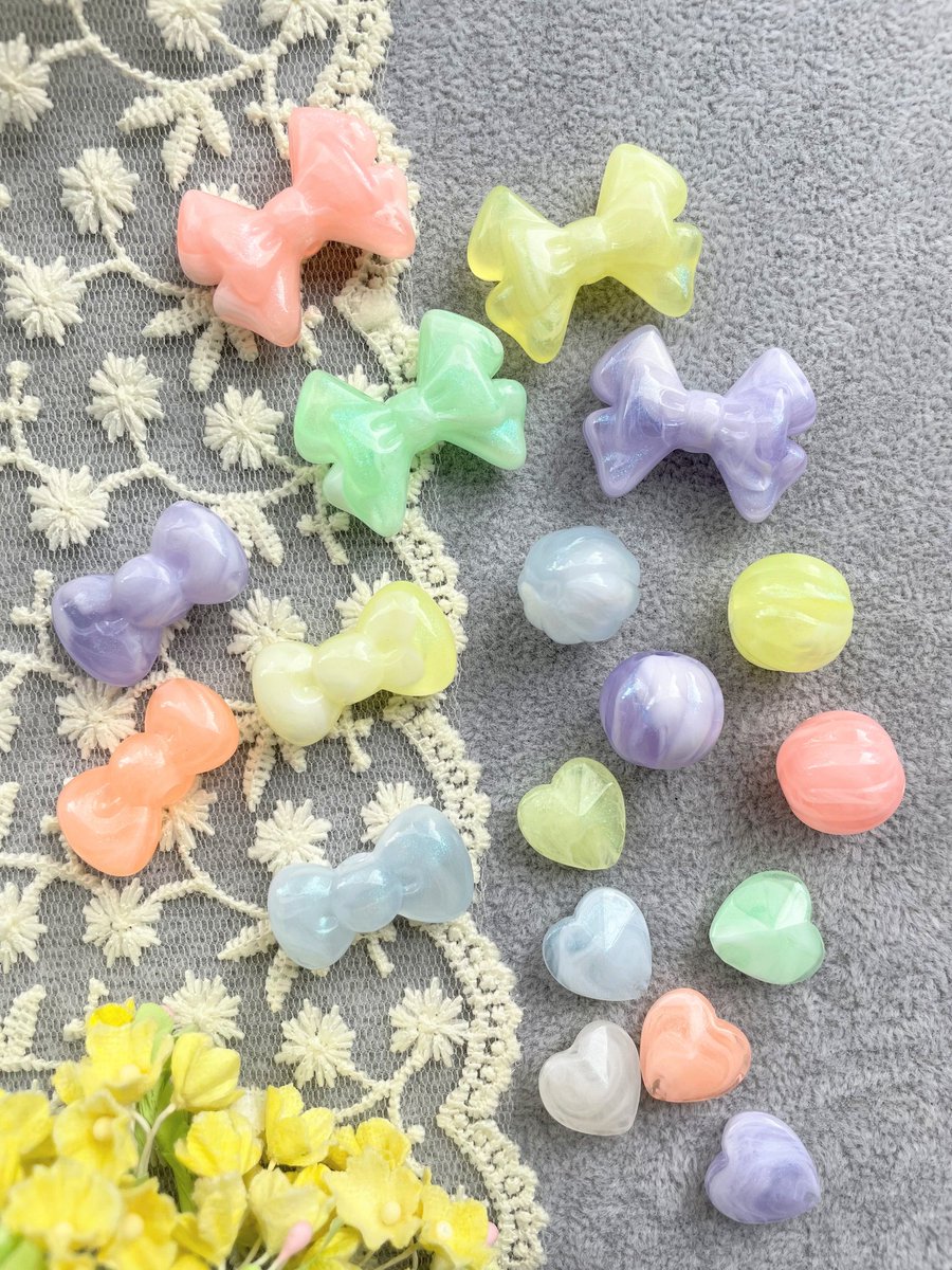 BeadspartsK's tweet photo. Beads&amp;Parts大阪店です！

本日はアクリルビーズをご紹介🤲

主張しすじないカラーがとってもキュート💓

ヘアゴムやキーホルダーにおすすめ✨

お子様と一緒に手作りしてみませんか🤗

税込110円 https://t.co/YArwzaTjgU