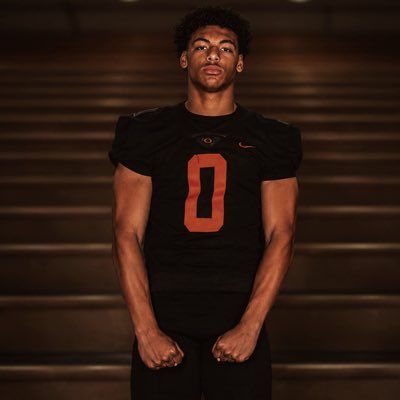 ZaylenJ09's tweet photo. Officially rocking the 0️⃣ this season.
The number changed, but the goal didn’t.
Work. Compete. Dominate. 🏈💯
#AGTG #ClassOf2028 #Recruiting https://t.co/8E3m6jq9P1