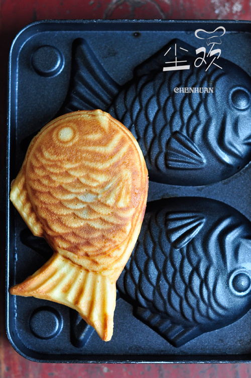 demolaige's tweet photo. Craving warm, crispy taiyaki stuffed with red bean paste right by the street A perfect weekend snack pick! https://t.co/pt3ecVPylK