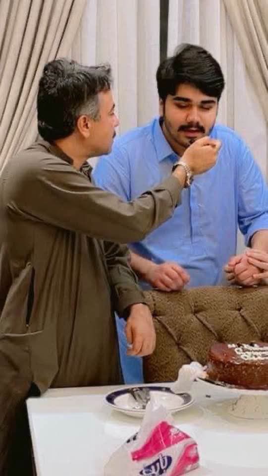 TariqueKhanTeam's tweet photo. Happy birthday 🎂 Sardarzada Faisal Tarique Khan Siyal Sahab 💓 Allah Pak Salamat Rakhy (Ameen )

Sardar Tarique Anwar Siyal Sb https://t.co/oXUmuRzykF