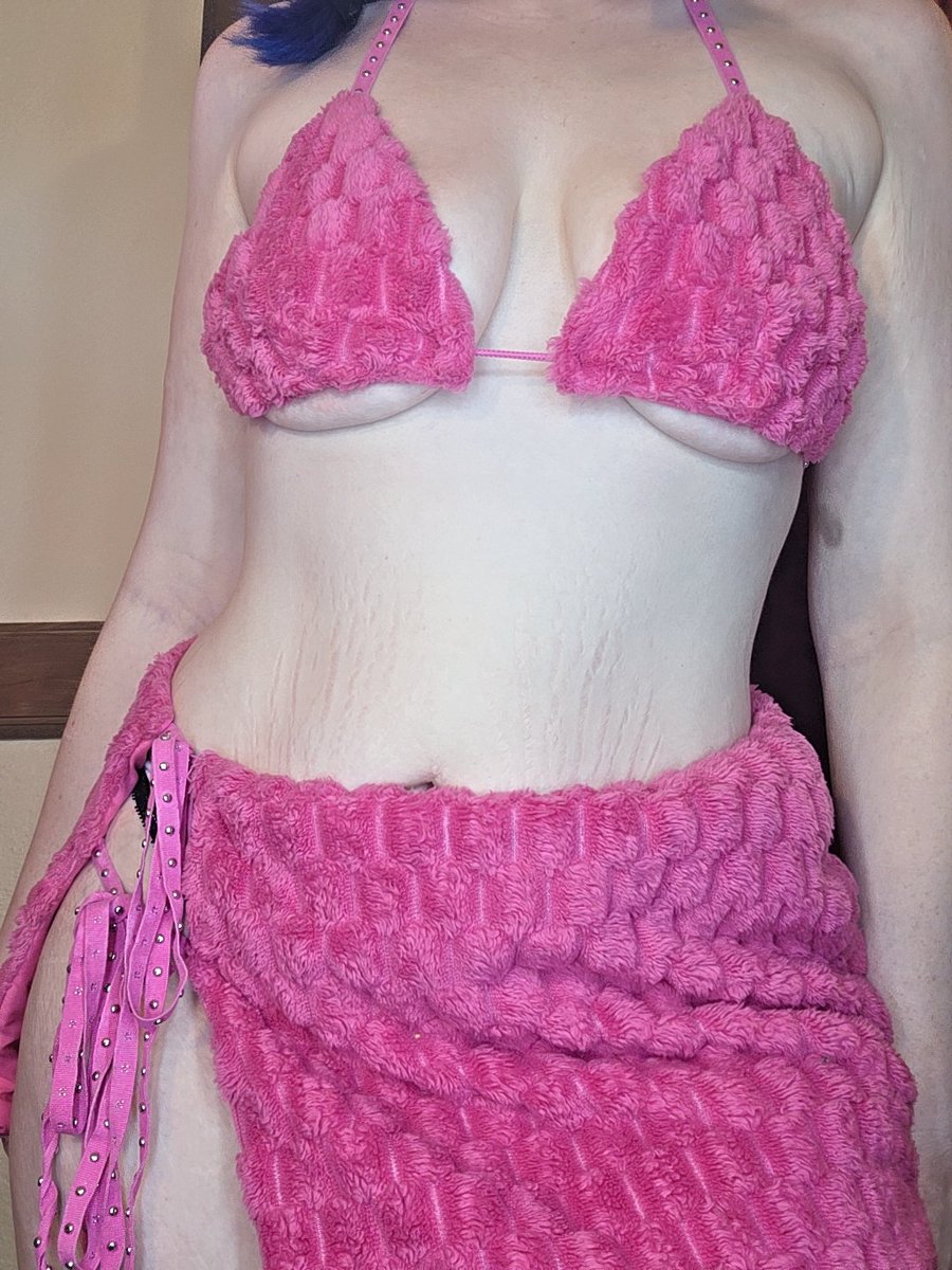 Bunnygirlsdance's tweet photo. What i wore to a rave what do you think? 
#OF #contentcreator #nsfw #nude #adult #adultcontent #content #creator #model #wifu #onlyfans #lewd #cnc #lewd #onlyfansFree #cosplay #sellingcontent https://t.co/G1tply8MmX