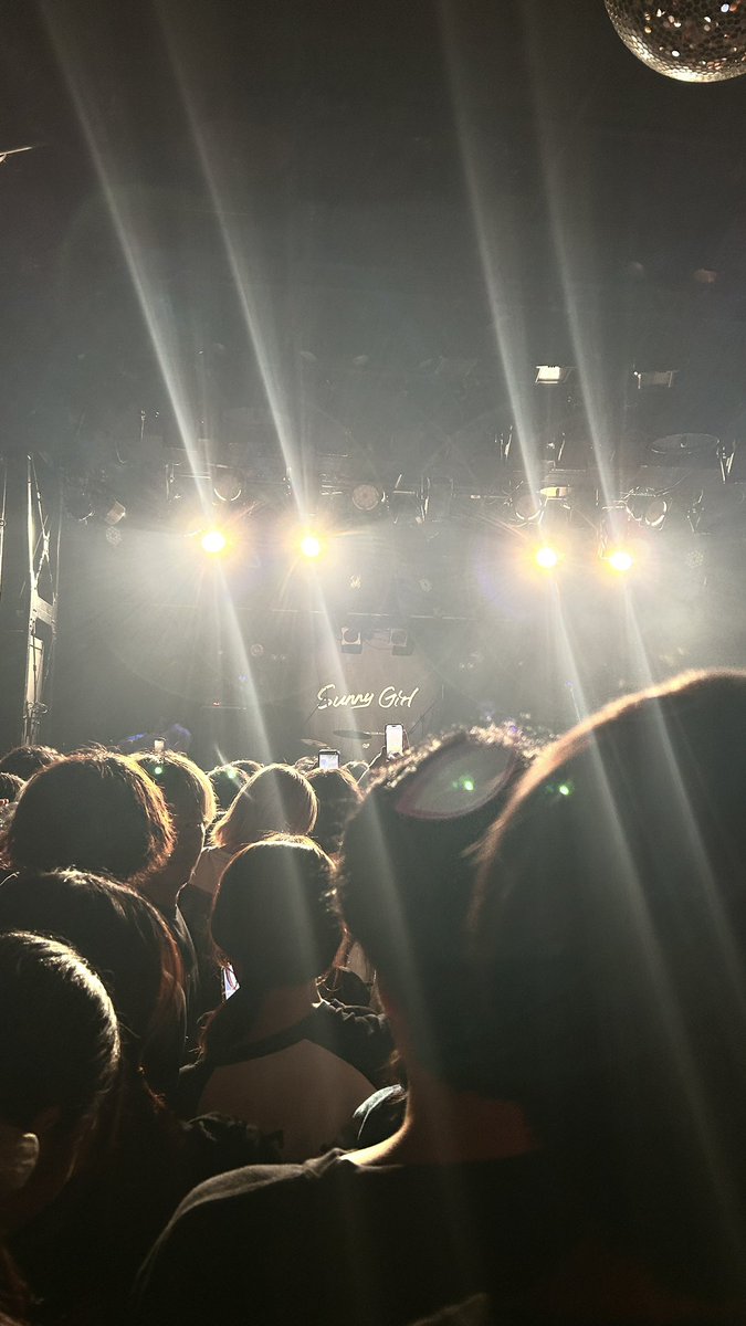 ki_llai's tweet photo. 5/29    近くの後は遠く
一曲目から熱量すごくて、好きな曲全部聞けた🎶白髪やると思ってなくて、めっちゃ嬉しかった😻😻
念願の171も聞けて、前語りからよすぎてずっと泣いてた😭
もう少しだけ頑張ろうかな
Sunny Girlありがとう https://t.co/rDAUHG9lRn
