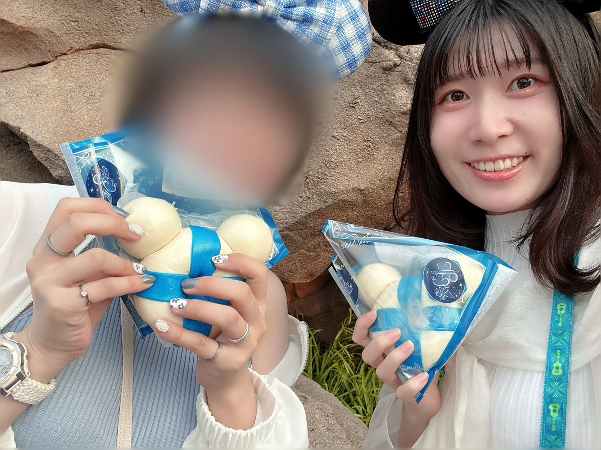 arisa_kinami's tweet photo. 昨日、9年来の友人とディズニーシーに行ってきました🌏✨
念願のファンタジースプリングスに行けて、アナ雪とラプンツェルの乗り物にも乗れて幸せ過ぎる1日でしたっ🫶🫶🫶
25周年イベント期間に行けて本当によかった！！
楽しかったーーーーー！！！！！！ https://t.co/DTUDxbuaiT