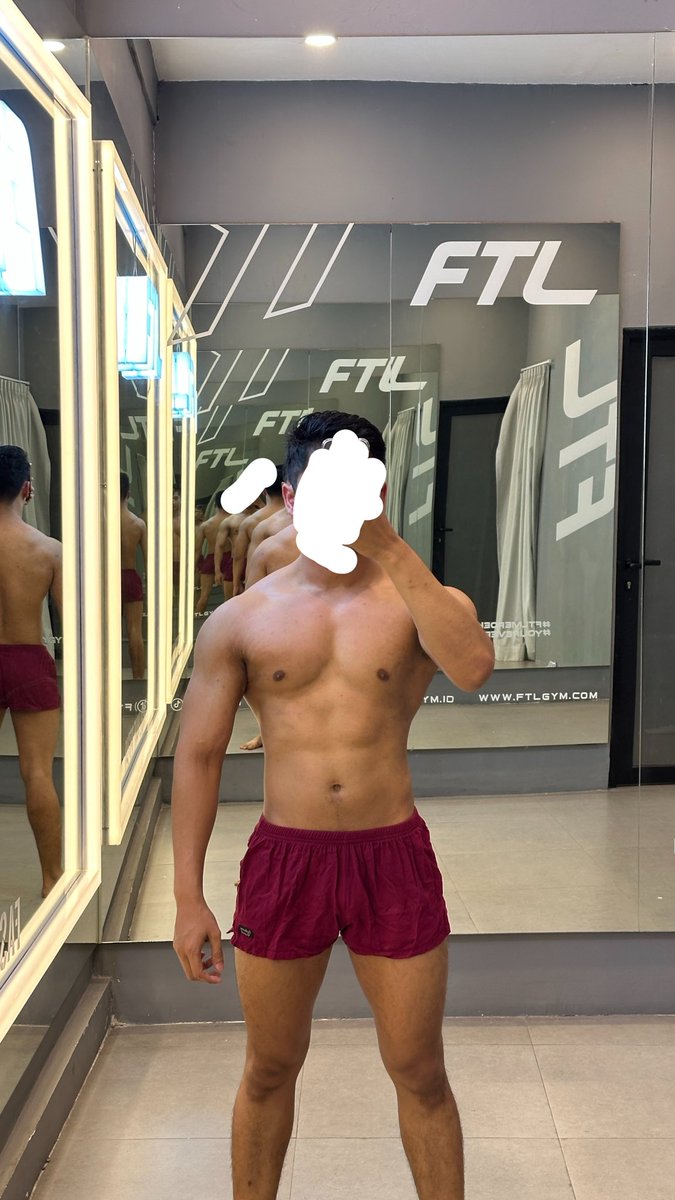sirupkokopandan's tweet photo. Memang bener bulking paling bener tu balik ke rumah 5 hari dirumah aja naek 2 kg 🤣🤣🤣🤣 https://t.co/JkWEz4N70y