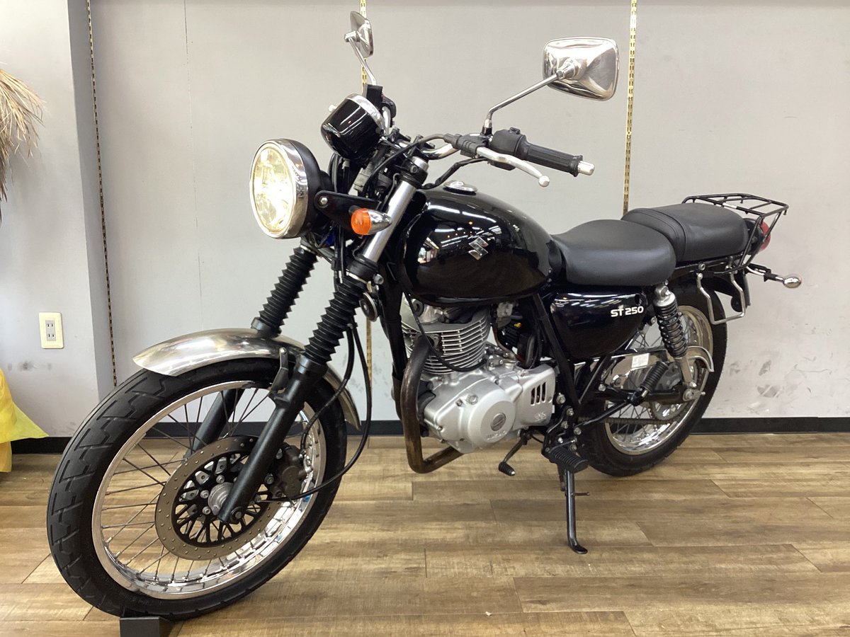 L_SizeBike's tweet photo. #SUZUKI #ST250 #NJ4AA
新入荷情報!!!
2004年モデル　走行距離19541km

気軽にフォロー、いいね！、コメントよろしくお願いします。
気になる事はなんでもDM下さい。
詳しい在庫情報はグーバイクをクリック！
トップページのURLからどうぞ！ https://t.co/sWz0bg7p5W