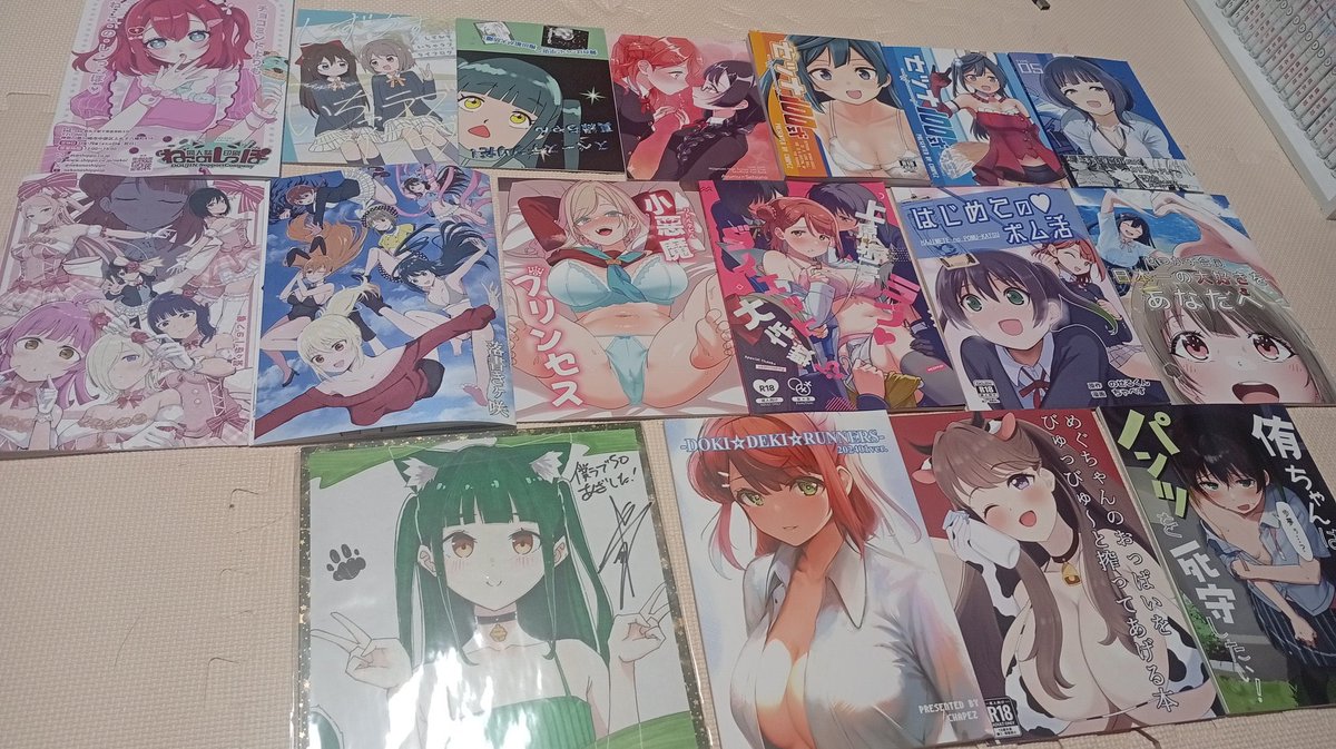 KOSENARAN's tweet photo. ���回、僕ラブに初めて行ったのですが、最高の時間と空間でした！
皆さんのラブライブ愛に触れられて幸せです
まだ、今の自分には1冊を書き上げる程の能力は無いですが、いずれこの場所で本を出したいなっと強く思いました！
次もまた絶対参加します！！！！！！
#僕ラブ50 https://t.co/UeC5FGWpZN