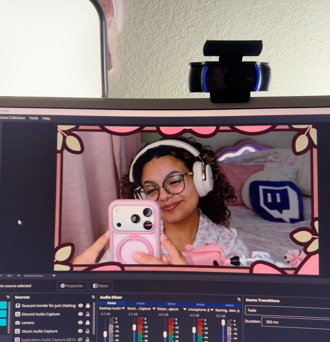 yvette3xe's tweet photo. HI FRIENDS! Tomorrow I’m throwing a QSMP Public Server Slumber Party Stream! Would love to see y’all there! :D

/ 

¡HOLA AMIGOS! ¡Mañana haré un pijamada en directo jugando en el servidor público de QSMP! ¡Me encantaría verlos allí! :D

7PM PST https://t.co/EyRZYnn43S