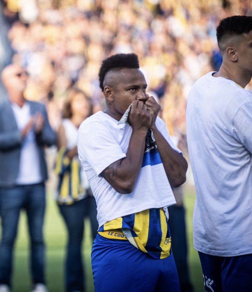 Desadeltw's tweet photo. DEBUT MUNDIALISTA PARA CAMPAZ. VAMOS BICHO QUERIDO, VAMOS!

Que lindo ver lo lejos que llegó. 🇨🇴 https://t.co/7MbTu5xZ7i