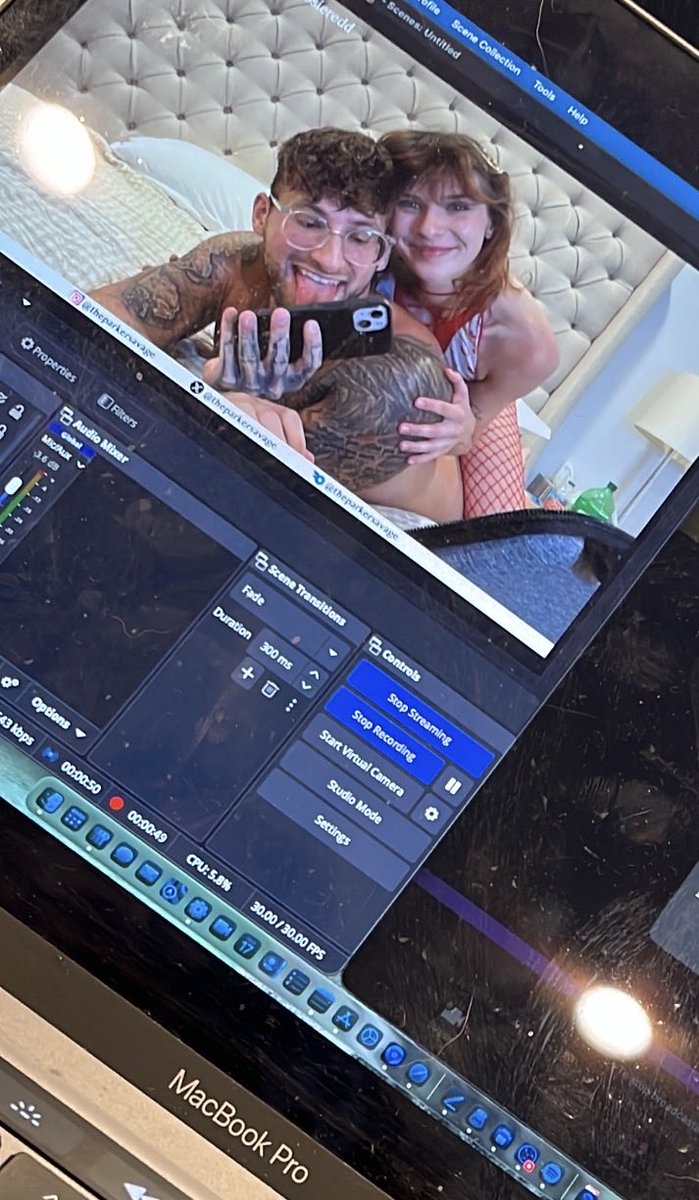 RealRosieRedd's tweet photo. https://t.co/fODQc04X6J Live again… don’t let us down- we’re ready to get freaky👀 https://t.co/aju1Ph8w0a