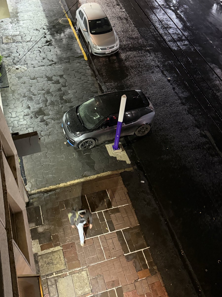 ideasesp's tweet photo. @UCS_GCDMX @BJAlcaldia @En_laDelValle @EnlaceDelValle 
vinieron a reparar las lámparas en Matías Romero entre Heriberto frias y Nicolás San Juan 
Dejaron funcionando las de la banqueta izquierda. Y las dos calles sin luz en la banqueta derecha . 
Excelente  trabajo https://t.co/4tVta54SZ3