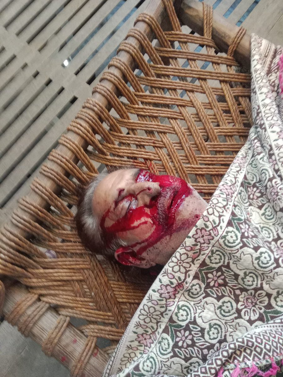 BhaavnaArora's tweet photo. An elderly Sikh couple who dedicated their lives to the upkeep of a Gurudwara were brutally murdered in Pakistan.
This is the reality many minorities continue to face there. 
Yet some in India have the narrative that Pakistan is somehow better than India. https://t.co/Eh6QyPHbG5