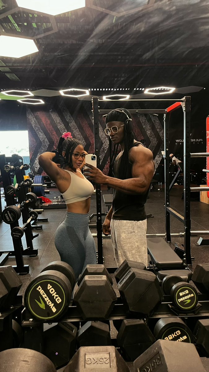 KingiJosh's tweet photo. Workout sis 🤷‍♂️ https://t.co/jxmq3LrSlK