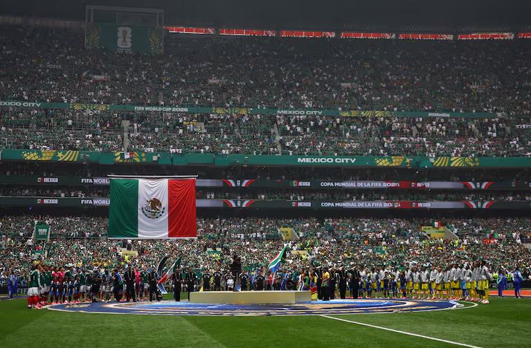 histoporte_'s tweet photo. LOS 5 PARTIDOS DE LA FECHA 1 DEL #MUNDIAL2026 CON MÁS ASISTENCIA DE PÚBLICO 🏟️

1⃣México vs. Sudáfrica: 80.824 espectadores (CDMX🇲🇽)
1⃣ Colombia vs. Uzbekistán: 80.824 espectadores (CDMX🇲🇽)

3⃣ Brasil vs. Marruecos: 80.663 espectadores (Nueva Jersey🇺🇸)

4⃣ Francia vs. Senegal: 80.545 espectadores (Nueva Jersey🇺🇸)

5⃣ Estados Unidos vs. Paraguay: 70.492 espectadores (LA🇺🇸)

El listado completo: https://t.co/ft3zASBqP5