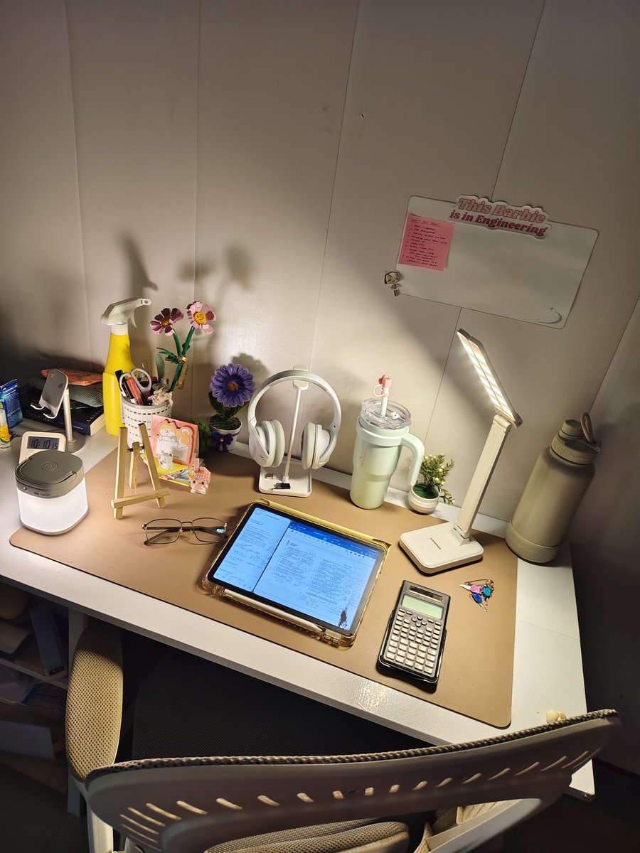 ela tweet media