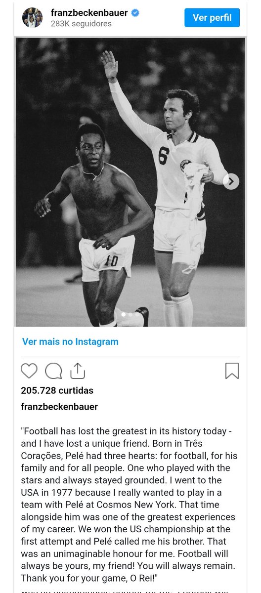 C7Antunes's tweet photo. @caiomrb "Pelé é o maior jogador de todos os tempos. Ele reinou supremo por 20 anos. Todos os outros - Diego Maradona, Johan Cruyff, Michel Platini - estão abaixo dele. Não há ninguém que se compare a Pelé"

- Franz Beckenbauer

Jamais tentem compará-lo com algo humano. https://t.co/vmHDv494FC