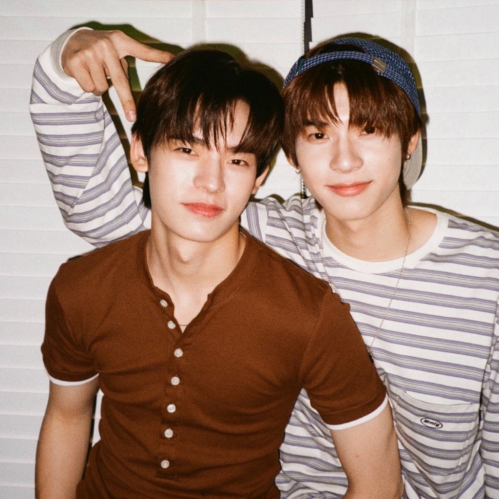 eeqlanwoil's tweet photo. ความฝันของด้วงคือเธอ - ด้วง ชีวิน

#2เดือนที่คถด้วงกับเธอ https://t.co/9RkaW0QAUa