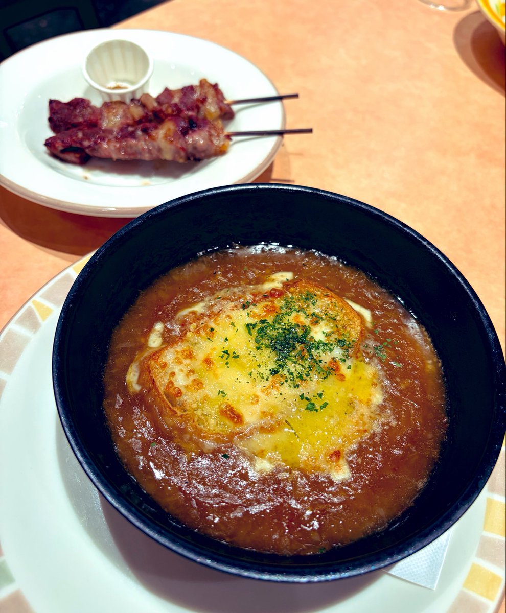 mana6341's tweet photo. サイゼでランチ https://t.co/KTbKzefLIA