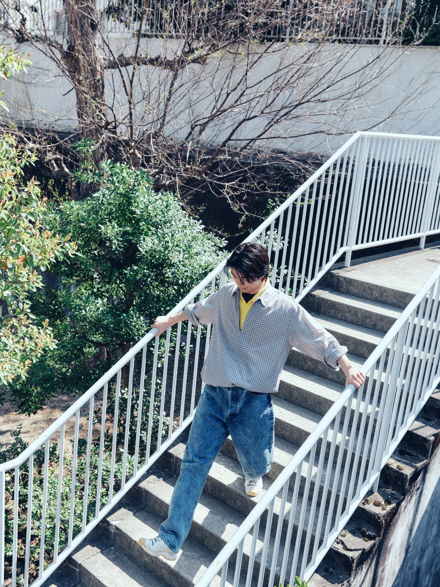 CYANMANMAGAZINE's tweet photo. “メロい”と話題の、原因は自分にある。吉澤要人をポートレート風に撮り下ろし📸 誌面とは一味違う、笑顔が溢れるメイキング動画もインスタマガジンで公開中🎞️✨

気になる全貌はこちら🔗

▼CYAN MAN公式Instagram https://t.co/nIj3hEmcHY

@genjibu_sdr
@kanamey_0712

#CYANMAN #吉澤要人 #caelumjp https://t.co/Q2AAvVkL4w