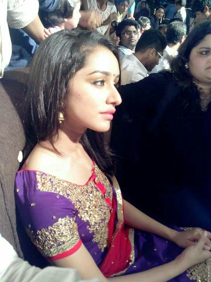 shraddhafan_grl's tweet photo. shraddha kapoor is coming back y'all with eetha 🤌🏻 https://t.co/pUlCW4z2vE