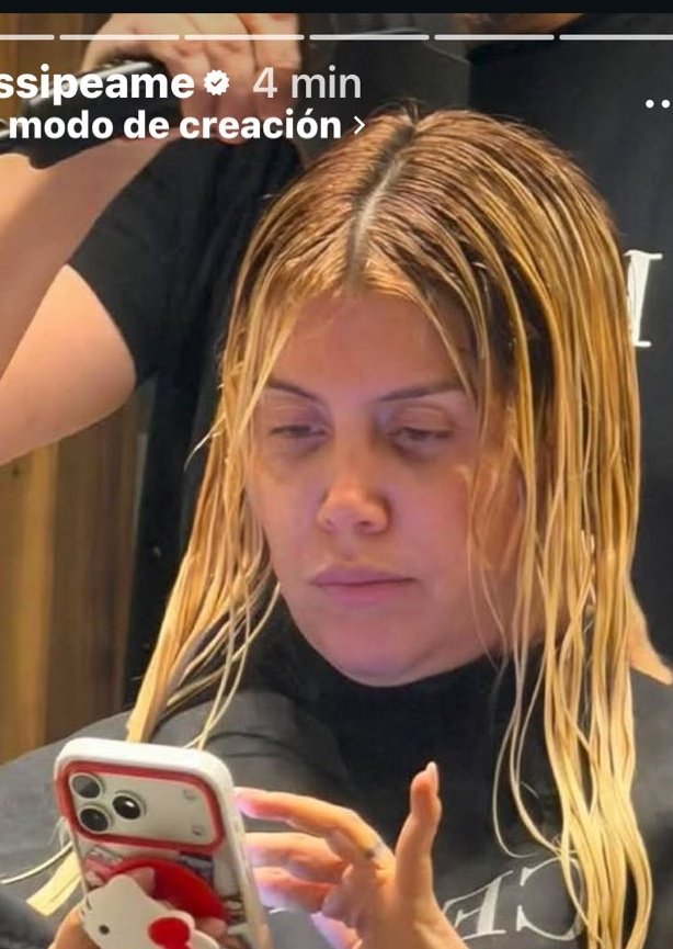 s3_ines's tweet photo. Encuentre las 210000 diferencias. No hay nada que no se retoque con  filtros.
Y tienen el coraje de criticar  a la Queen, la china , joderr
Sigan engañandoseeeeee 
#WandaNadieTeCree 
#WandaMitomana https://t.co/cXvmc1hOfO