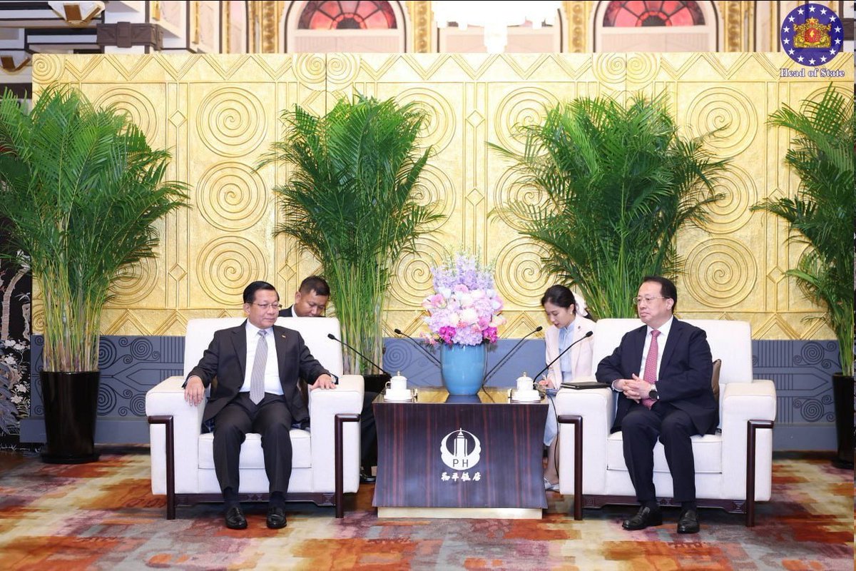 MrJune66's tweet photo. တရုတ်ပြည်သူ့သမ္မတနိုင်ငံ၌ နိုင်ငံတော်အဆင့် ချစ်ကြည်ရေးခရီးစဉ် (State Visit) ရောက်ရှိနေသည့် ပြည်ထောင်စုသမ္မတမြန်မာနိုင်ငံတော် နိုင်ငံတော်သမ္မတ  ဦးမင်းအောင်လှိုင်ထံ ရှန်ဟိုင်းမြို့၊ မြို့တော်ဝန် လာရောက်ဂါရဝပြုတွေ့ဆုံ https://t.co/IjnmmFPTlf