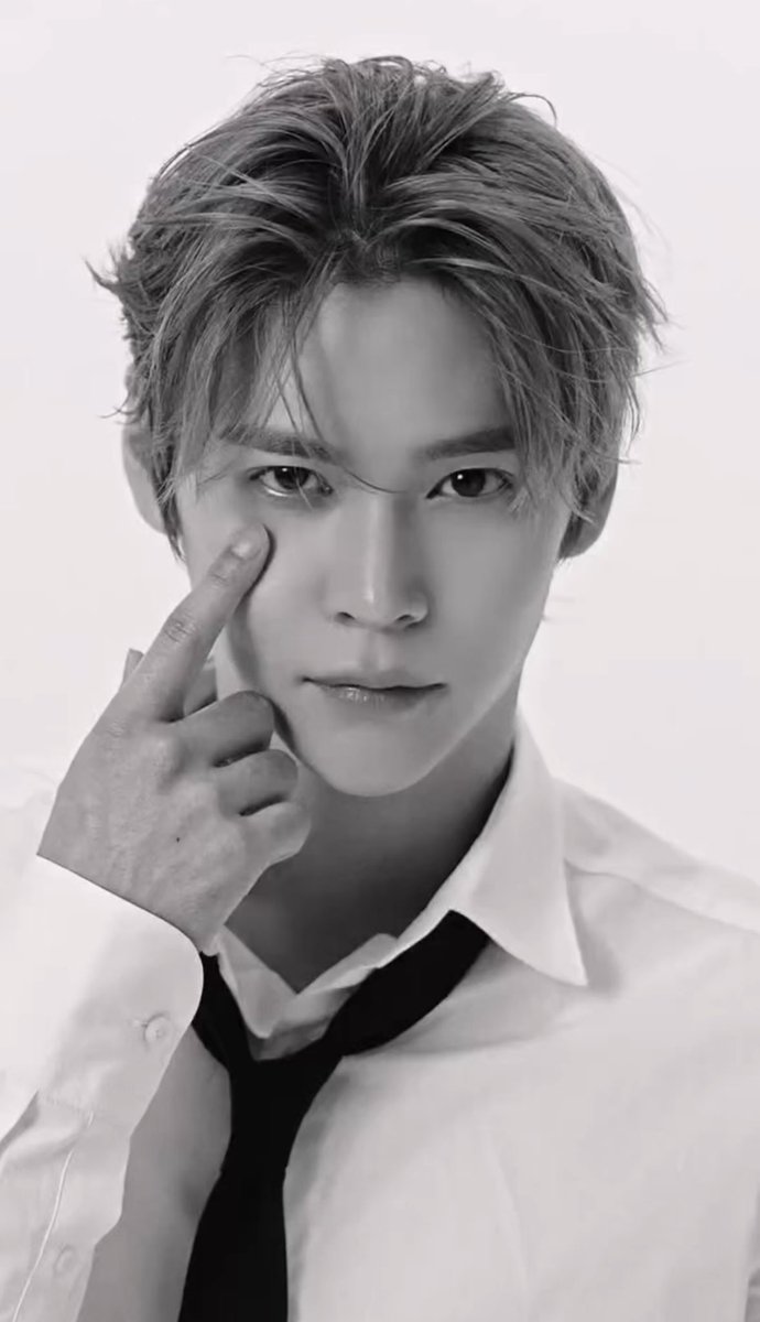 EUNSEOK_TH's tweet photo. คนเราจะหล่อเท่ดูดีแบบทุกทิศทางได้ขนาดนี้เลยเหรอคะ ทุกคนหาทางหนีเจอไหมคะ ในส่วนของแอดมินนั้นไม่มีทางหนีแล้วค่ะ ทางไหนก็หนีไม่พ้นความหล่อเท่ของคุณซง อึนซอกผู้นี้นี่เอง 🔥😎 https://t.co/oeWcZJEb3V