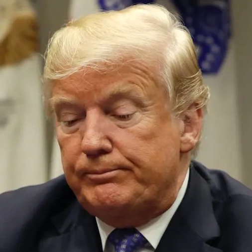 anyonewantchips's tweet photo. Are you telling me Trump started a war, shut down the Strait, exploded gas prices, killed people, depleted our stockpiles, costing us $100B just to release another $300 billion to fix everything he ruined - but President Obama secured the JCPOA without firing a single shot. https://t.co/qTJrYfpqua