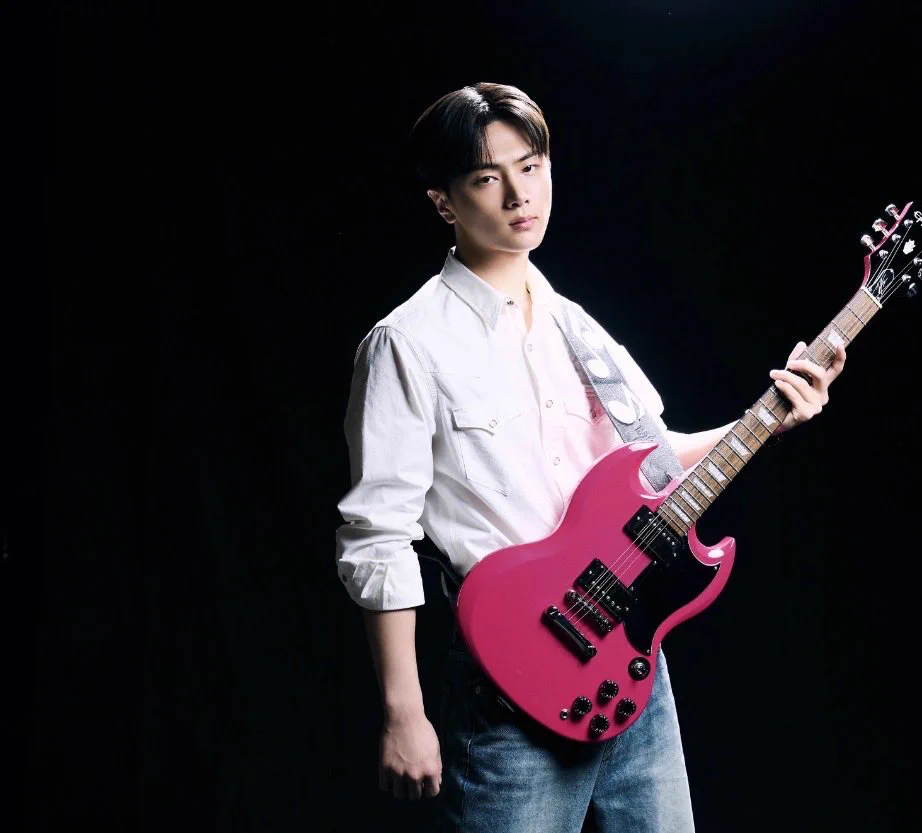 ENHYPEN 閃光　ユニバ ラキドロ ジェイ jay オリコンニュース on X: 