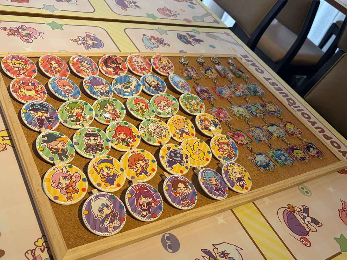 Puyoque_Game8's tweet photo. 【ぷよクエカフェの試食会に来ています！】
明日6月19日(金)スタートのぷよクエカフェの試食会に来ています🍽️

相変わらずぷよクエ要素盛りだくさんの幸せ空間…💝
テーブルもぷよクエ仕様、周りを見渡すと13周年イラストのキャラたちが見てくれていたりとこだわりがすごいです！ https://t.co/th88qyeXrl
