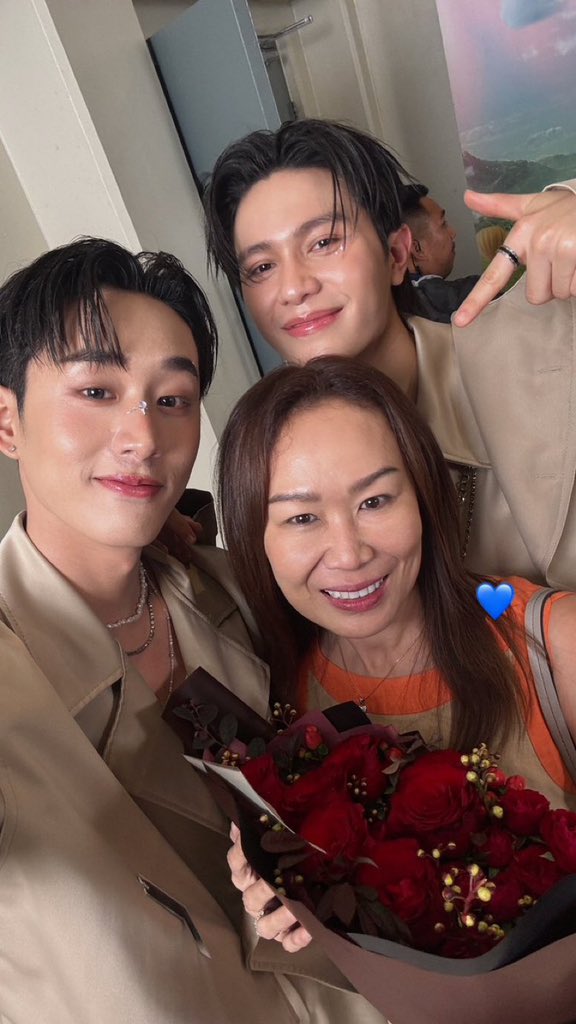 yngte's tweet photo. แล้วผมเคยบอกคุณมั้ยว่าแม่ผมก็ชอบคุณเหมือนกัน https://t.co/TpvoYR51tc
