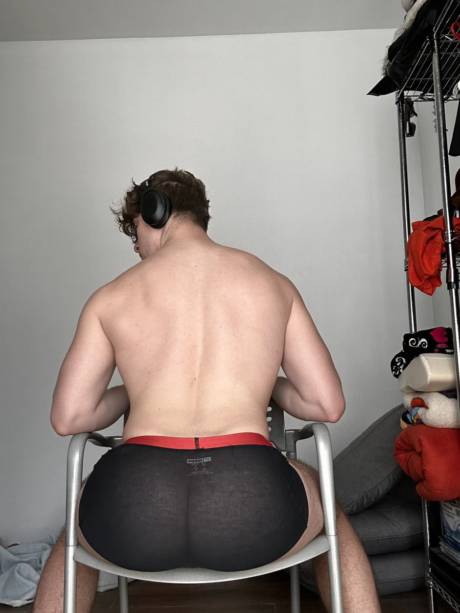 josephWTXN's tweet photo. Look at the weight of my fat butt https://t.co/JAOzpOBw61