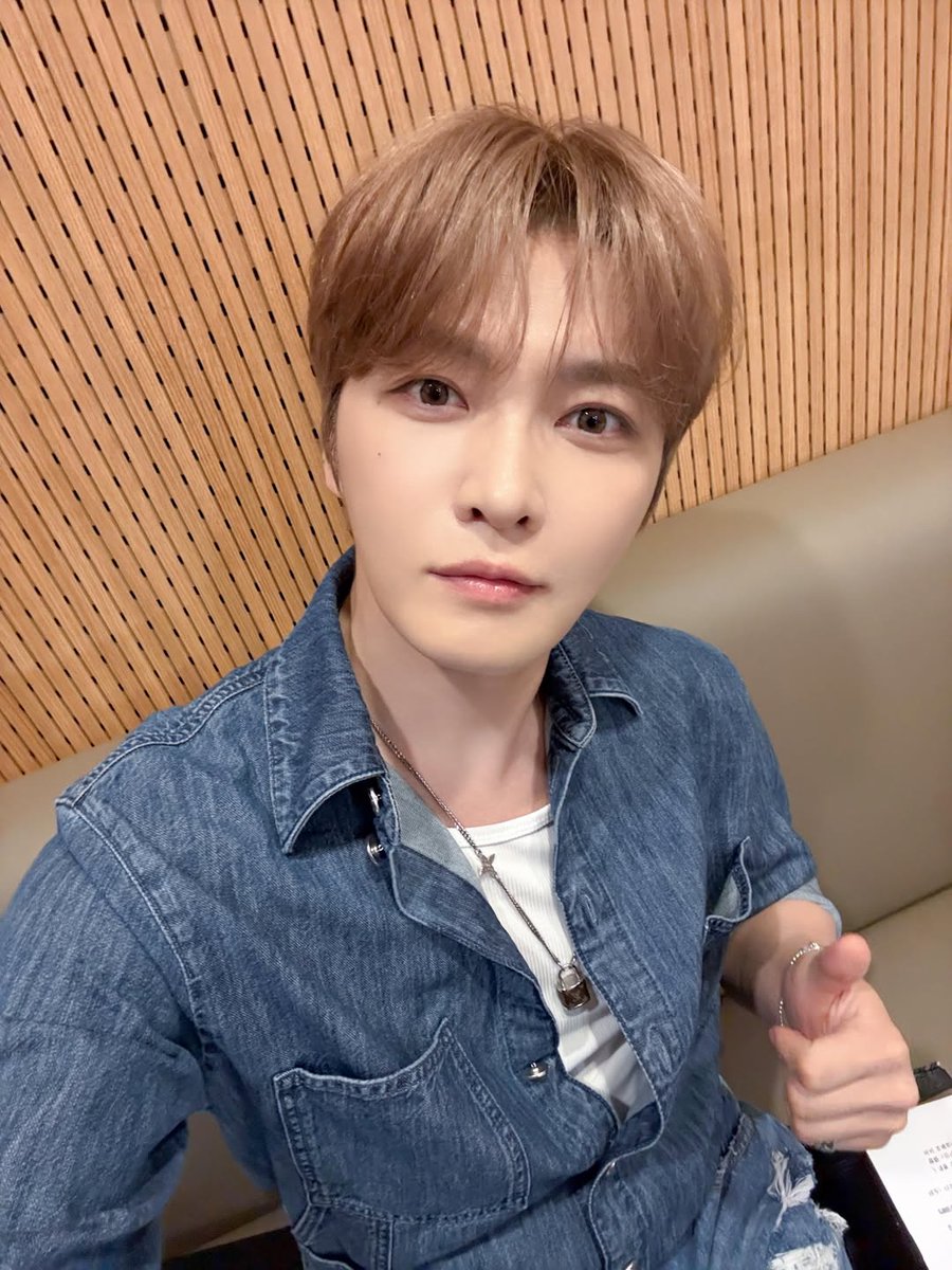 Kkorepo's tweet photo. #ジェジュン、デニムスタイルで放つナチュラルな魅力…ラジオ出演＆イベントのビハインドカット公開
🔗https://t.co/el5r1O6wEL https://t.co/5RrmGO3Nub