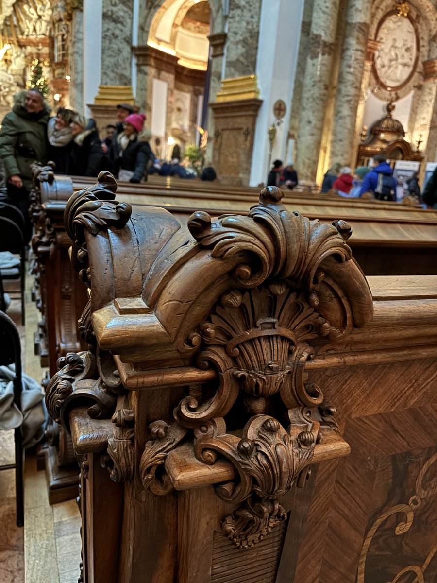 TravelogEarth's tweet photo. 🇦🇹 Wien
ウィーンのカールス教会🌹
どこを切り取っても、ため息が出る美😍
赤茶色の大理石は特別なものらしい✨
優雅で煌びやか、なのに厳かな雰囲気が両立する✨

この教会は11€くらいで見学できて、興味深いパネルや設計図などが展示されてます。縦にズバッと切った断面模型も面白かったです✨ https://t.co/6hmZBq8XNv