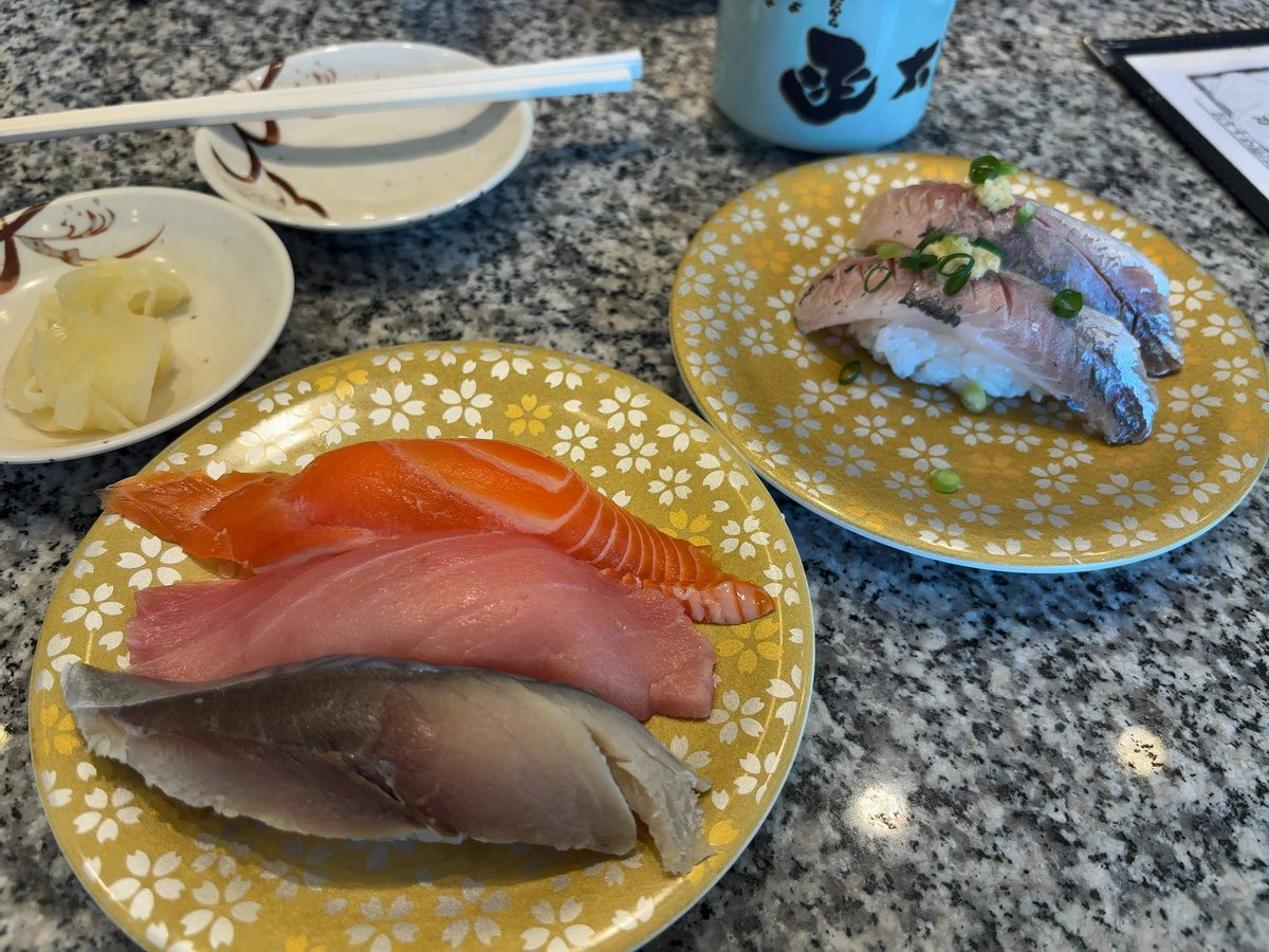 misakonambu's tweet photo. おっすっし〜🍣 https://t.co/MNHkBnvGgK
