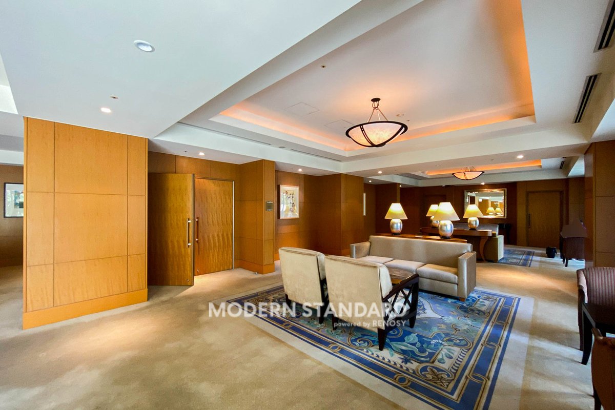modernstandard1's tweet photo. 【東京パークタワー】
https://t.co/O3wHAsNaRJ
間取：1〜3LDK（52.41㎡〜116.65㎡）
賃料：328,000円
販売価格：3億5,800万円〜4億3,800万円
東京メトロ半蔵門線 神保町駅徒歩1分
築年数：2003年3月
《お問合せ》
電話 | 0120-803-902
賃貸｜https://t.co/ZhTkaoyGv9
購入｜https://t.co/EIq3Y8plb6 https://t.co/TdmDB2jMJ2
