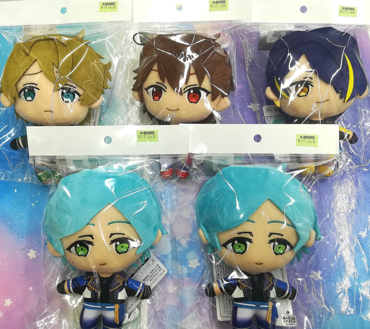 入荷情報】 『あんさんぶるスターズ』 ✨️新衣装ぬいぐるみ 