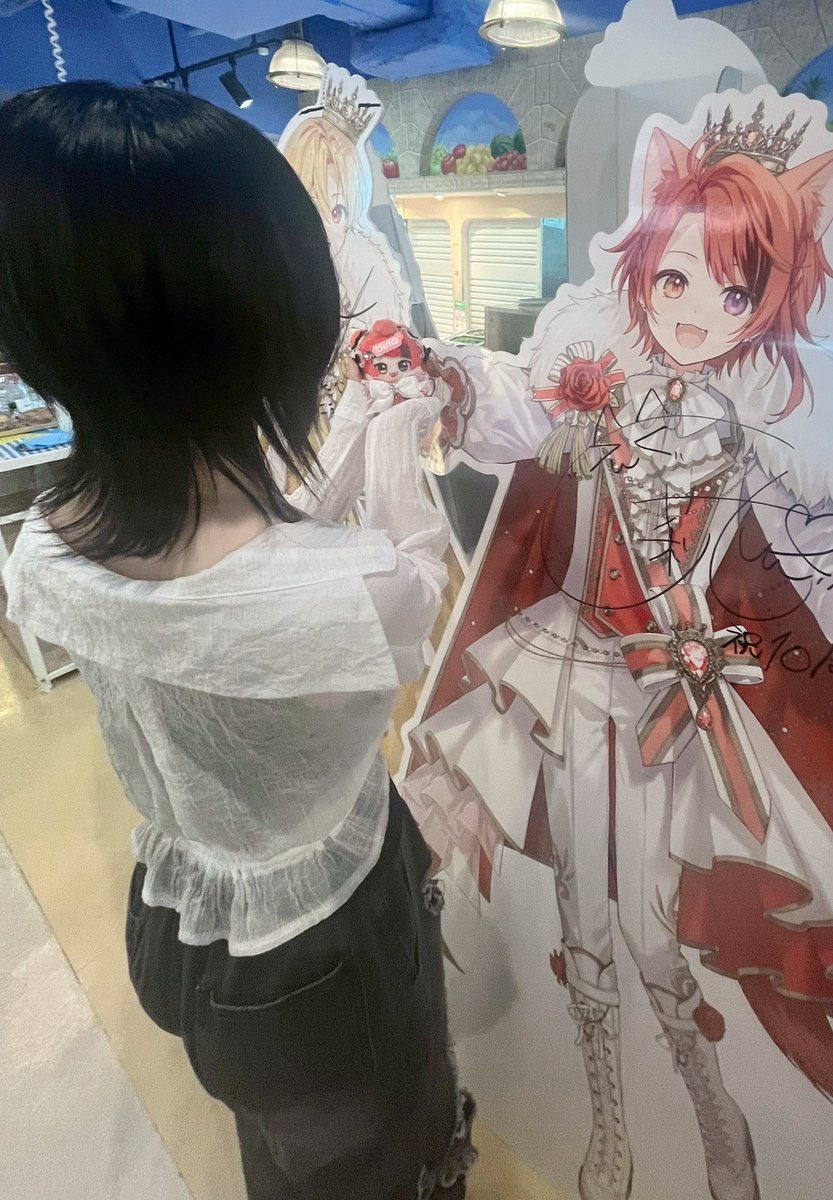 takatya_sub00's tweet photo. スイパラ行った時ワンダーランドに行った時と同じ格好してたから1年越しになんか変わったのか見てみたらなんも変化なくてウケる https://t.co/YBBi3OE6cO
